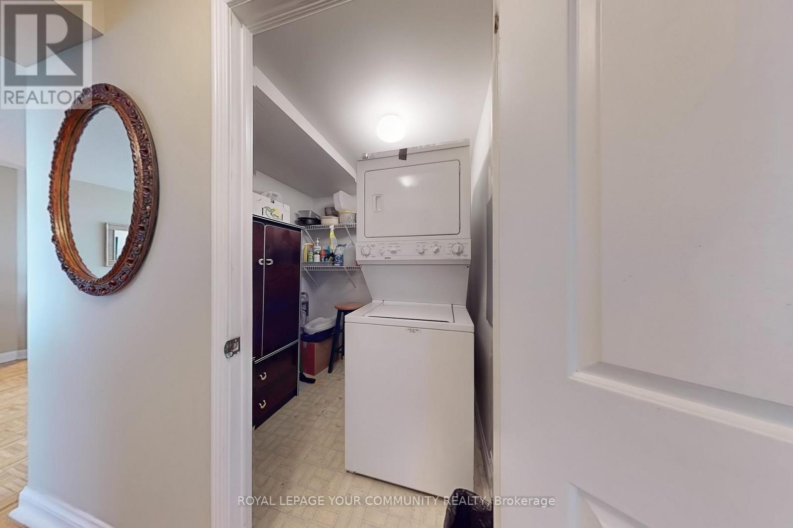 












404 - 24 HANOVER ROAD

,
Brampton,




Ontario
L6S5K8

