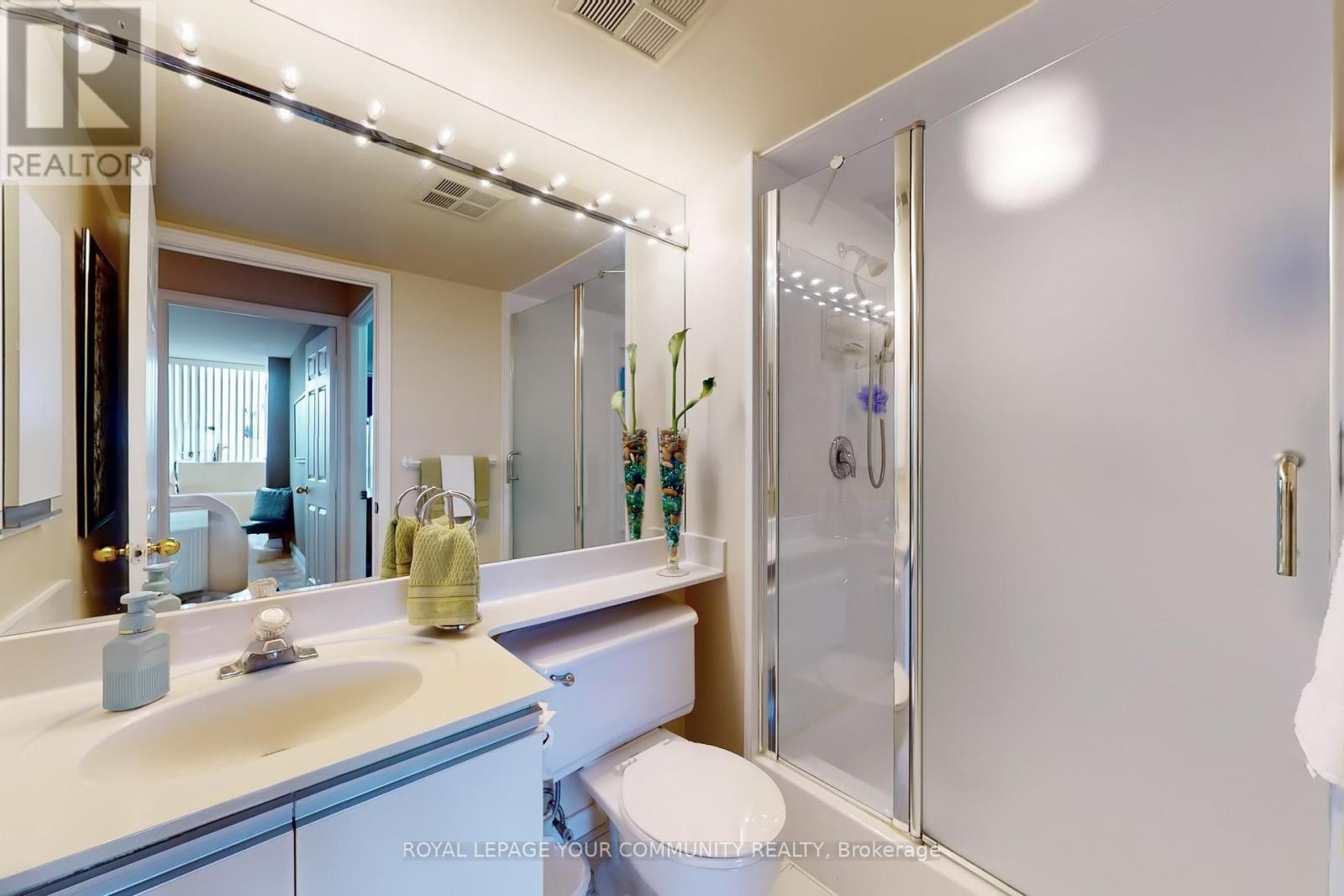 












404 - 24 HANOVER ROAD

,
Brampton,




Ontario
L6S5K8

