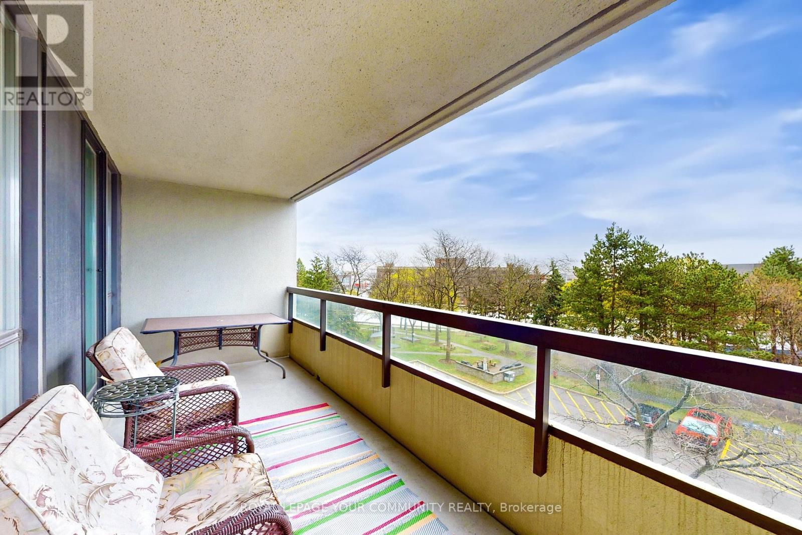 












404 - 24 HANOVER ROAD

,
Brampton,




Ontario
L6S5K8

