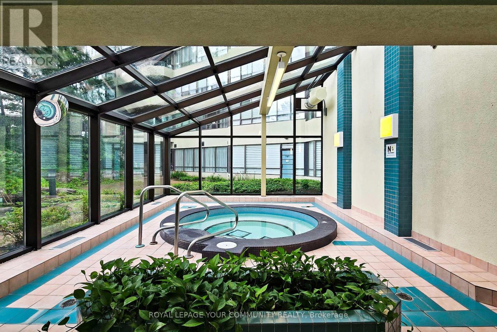 












404 - 24 HANOVER ROAD

,
Brampton,




Ontario
L6S5K8


