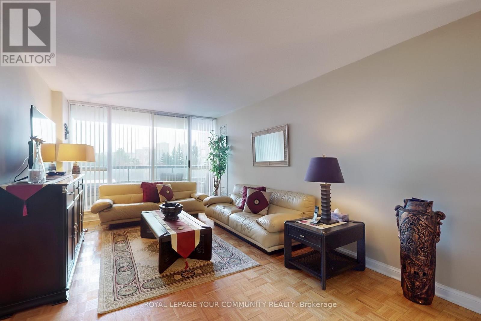 












404 - 24 HANOVER ROAD

,
Brampton,




Ontario
L6S5K8

