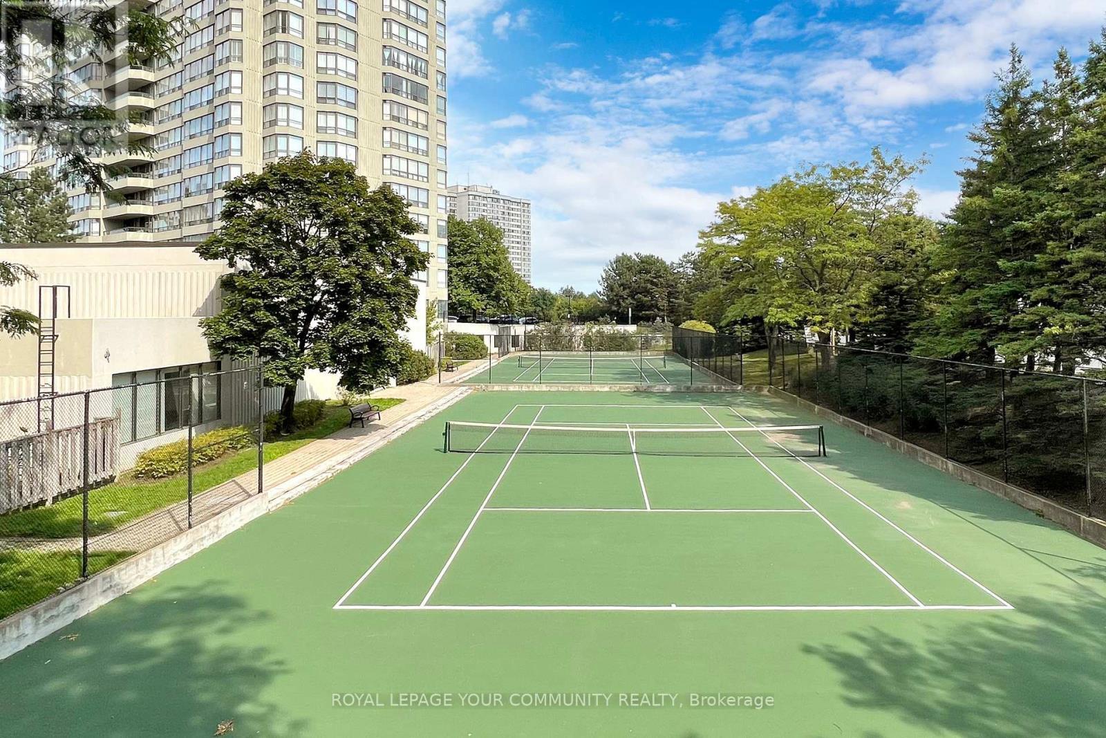 












404 - 24 HANOVER ROAD

,
Brampton,




Ontario
L6S5K8

