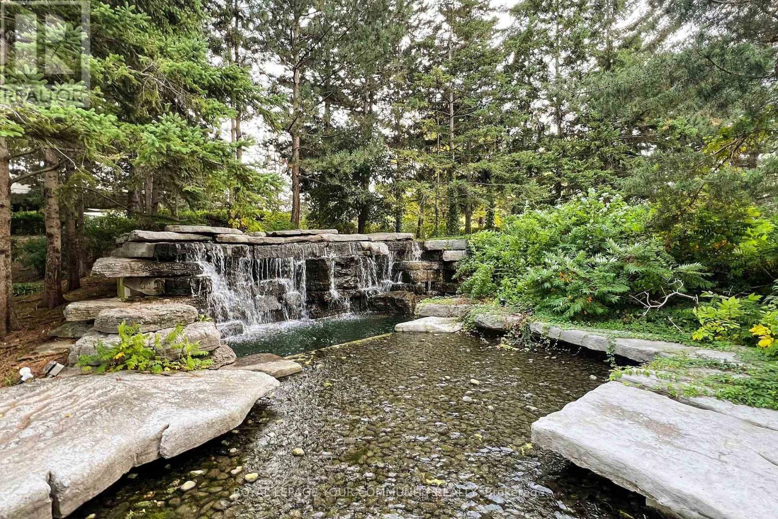












404 - 24 HANOVER ROAD

,
Brampton,




Ontario
L6S5K8

