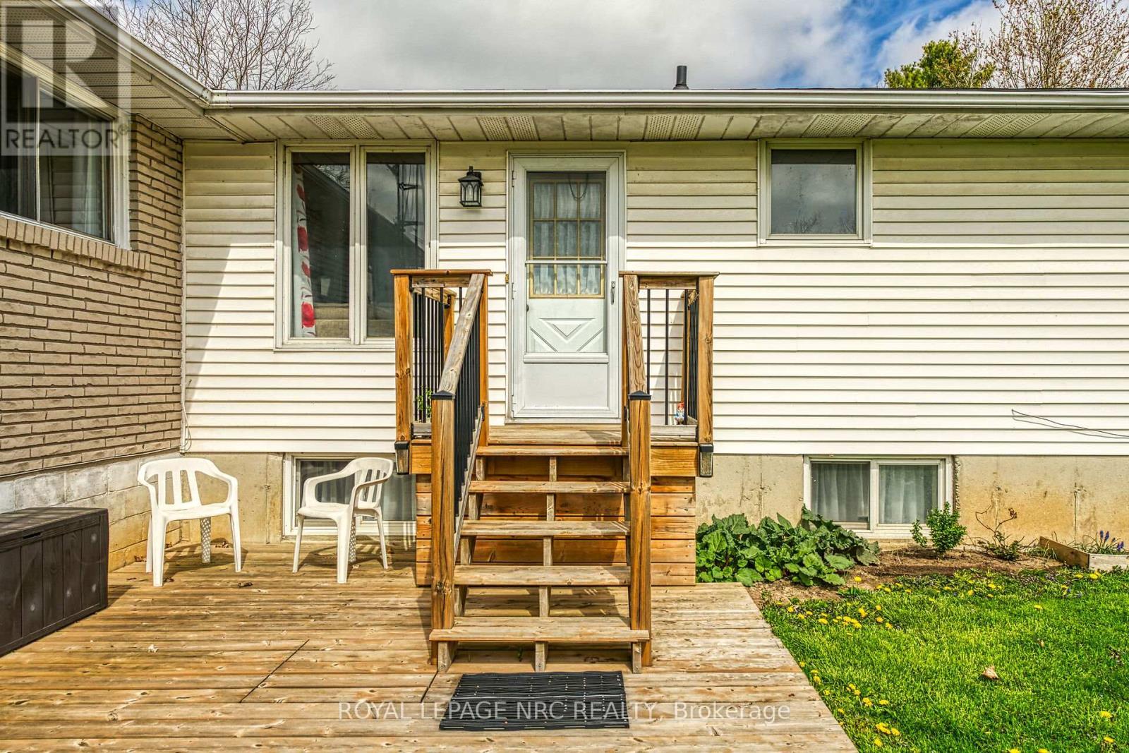 












328 HALDIMAND ROAD 17

,
Haldimand,




Ontario
N1A2W4

