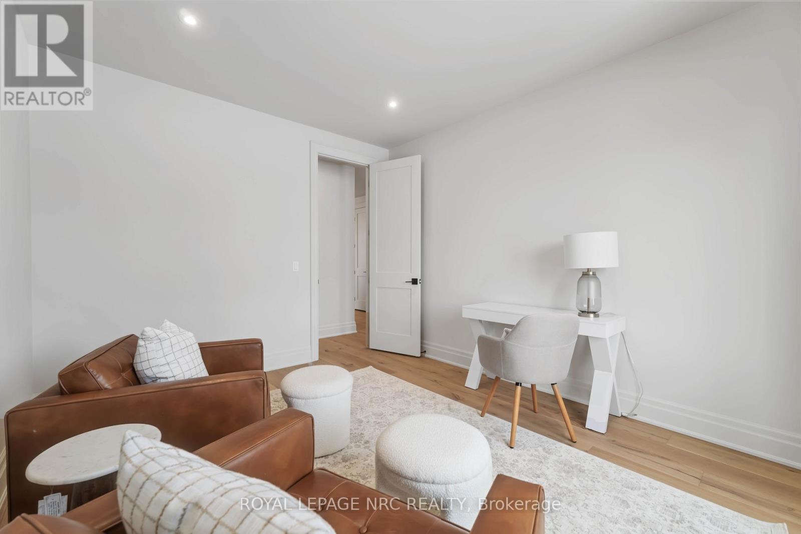 












48 HARVEST DRIVE

,
Niagara-on-the-Lake (Virgil),




Ontario
L0S1J0

