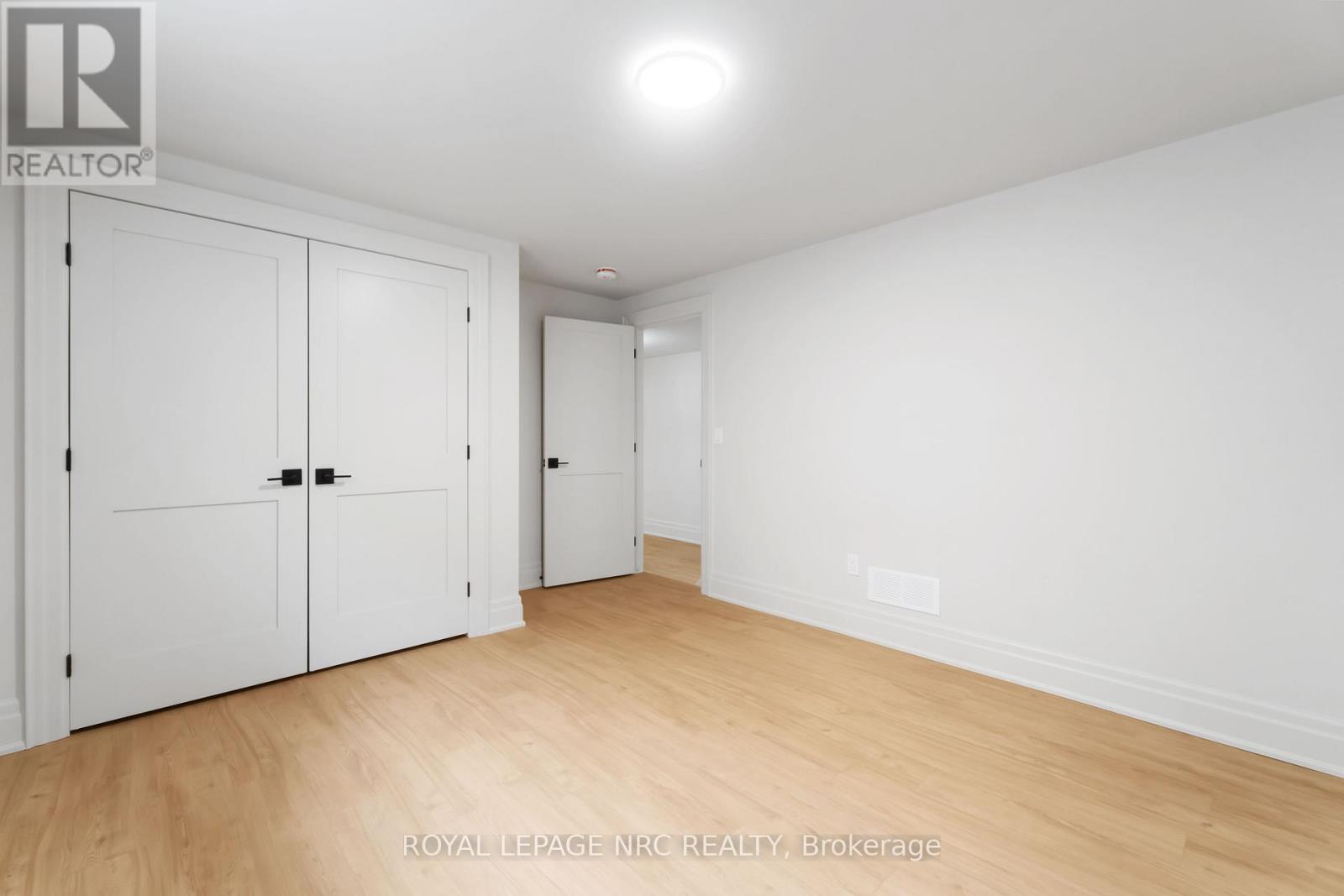 












48 HARVEST DRIVE

,
Niagara-on-the-Lake (Virgil),




Ontario
L0S1J0

