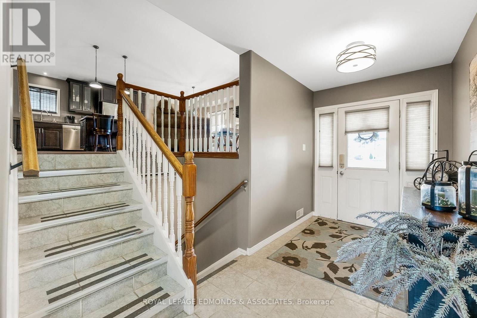 












531 MACY AVENUE

,
Laurentian Valley,




Ontario
K8A0A2

