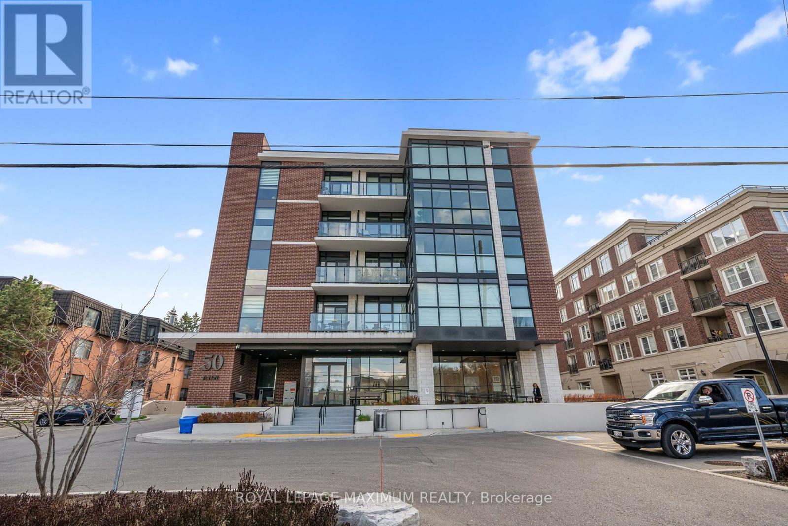 












410 - 50 ANN STREET

,
Caledon,




Ontario
L7E4M3


