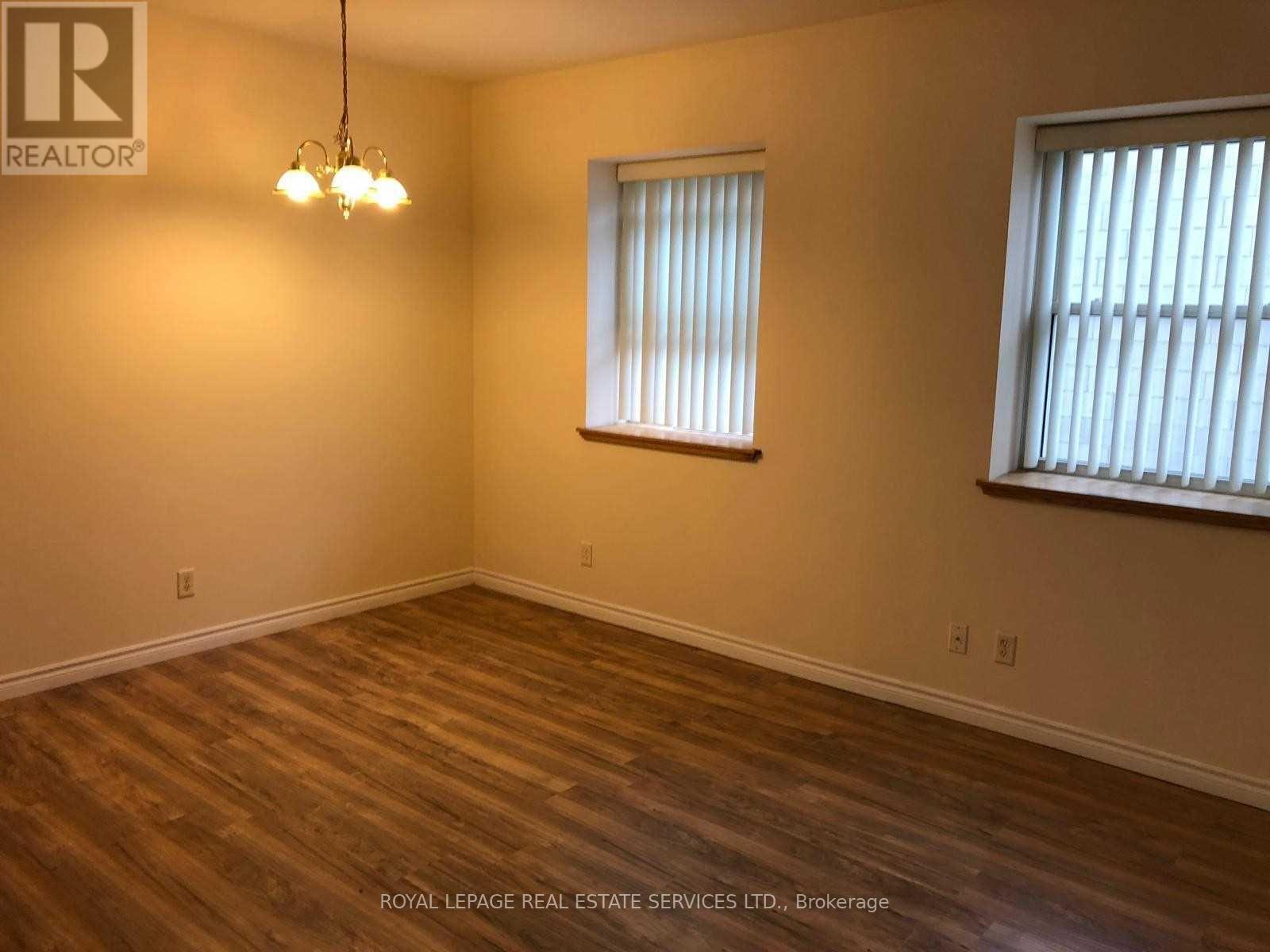 












306 - 51 WYNDHAM STREET N

,
Guelph,




Ontario
N1H4E4

