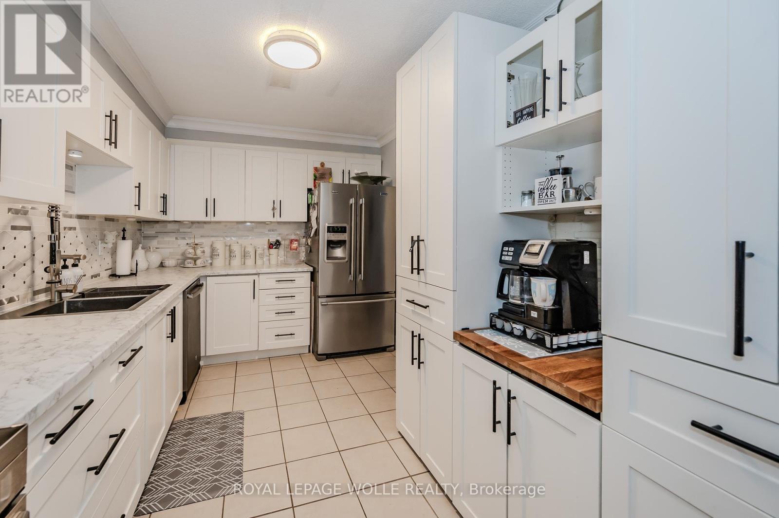 












801 - 65 WESTMOUNT ROAD N

,
Waterloo,




Ontario
N2L5G6

