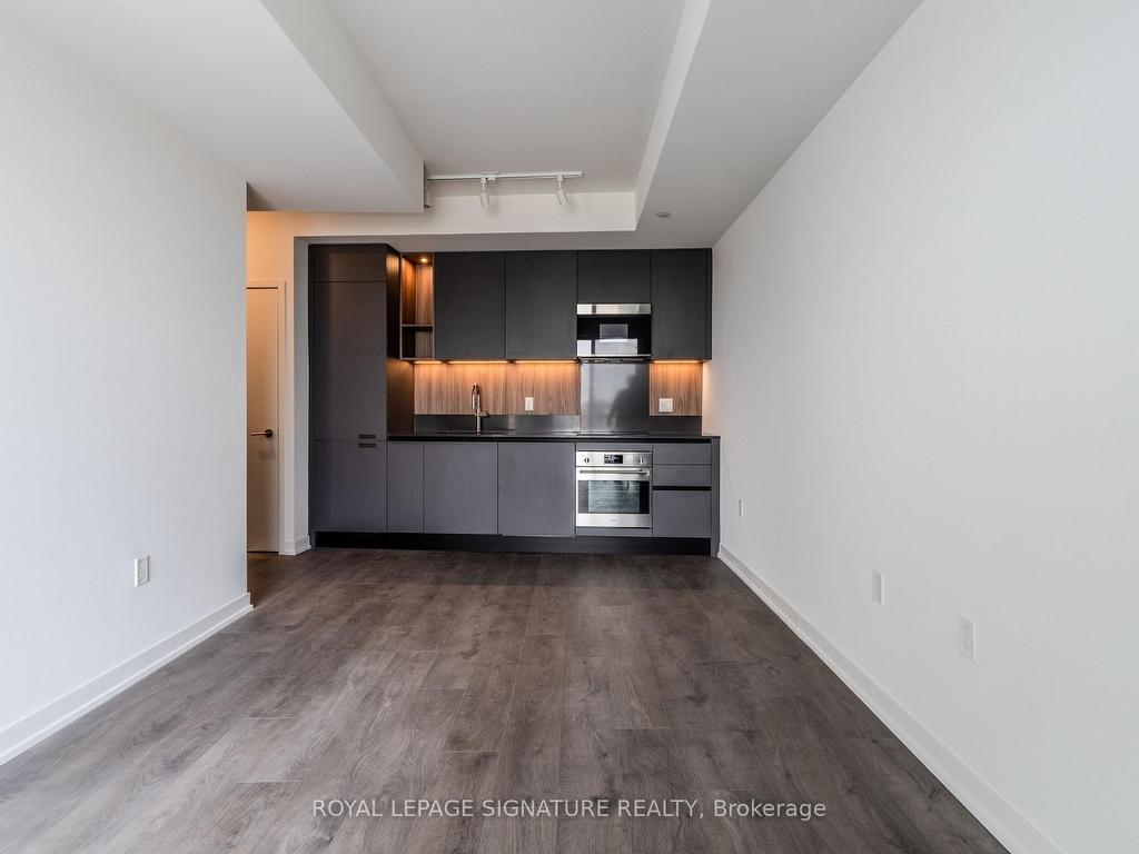 









39


Mary

Street, 1607,
Barrie,




ON
L4N 1S9

