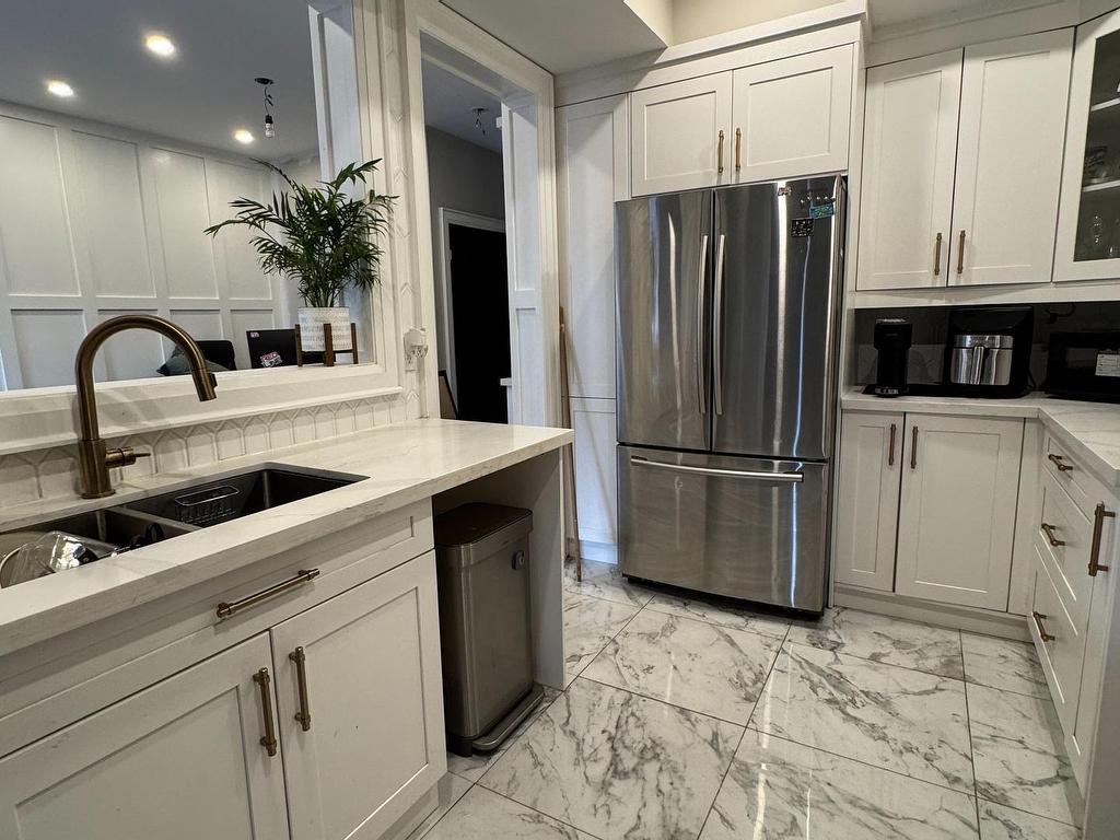 









9


Palacebeach

Trail,
Hamilton,




ON
L8E 0B9

