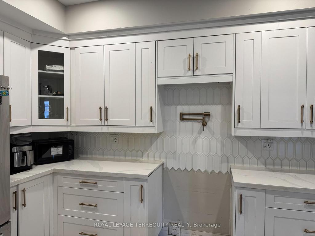 









9


Palacebeach

Trail,
Hamilton,




ON
L8E 0B9


