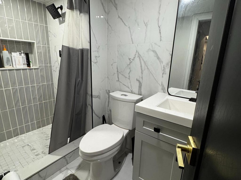 









9


Palacebeach

Trail,
Hamilton,




ON
L8E 0B9

