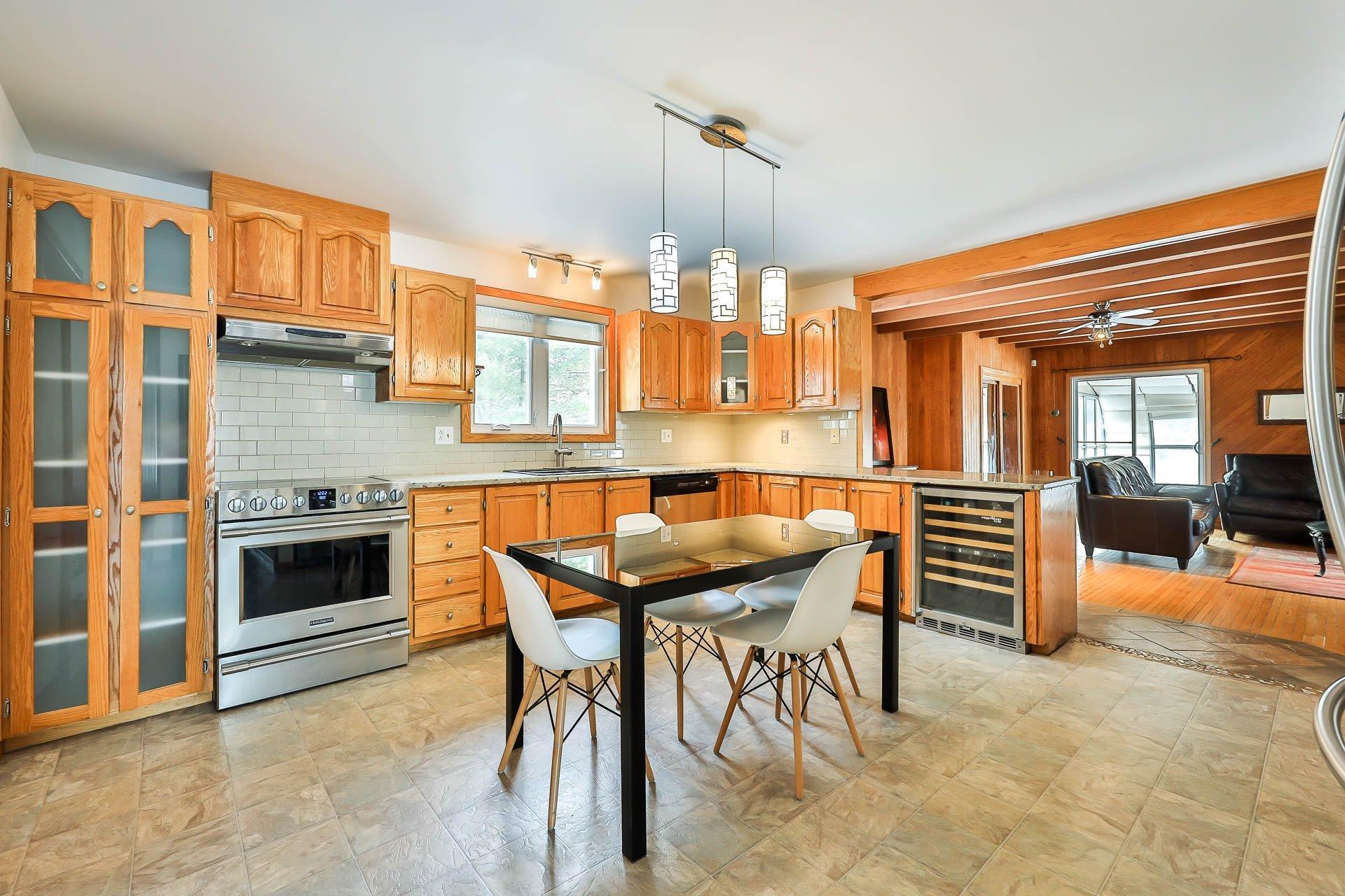 









970


Mtée Paiement

,
Gatineau (Gatineau),




QC
J8R3K1

