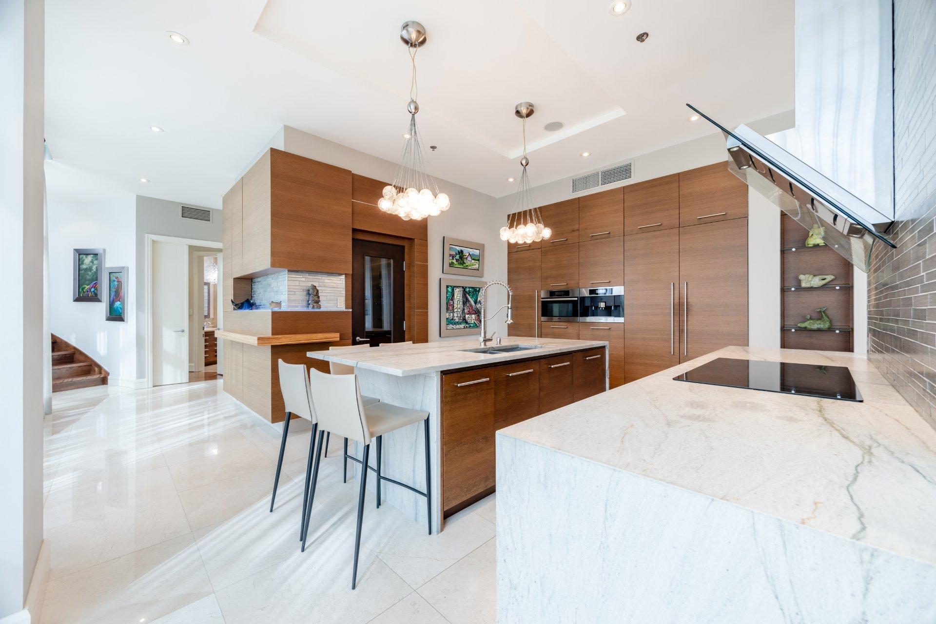 









1100


Rue de la Montagne

, 2601,
Montréal (Ville-Marie),




QC
H3G0A2

