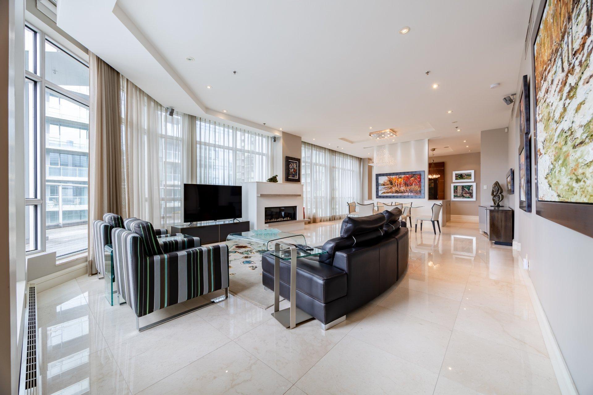 









1100


Rue de la Montagne

, 2601,
Montréal (Ville-Marie),




QC
H3G0A2


