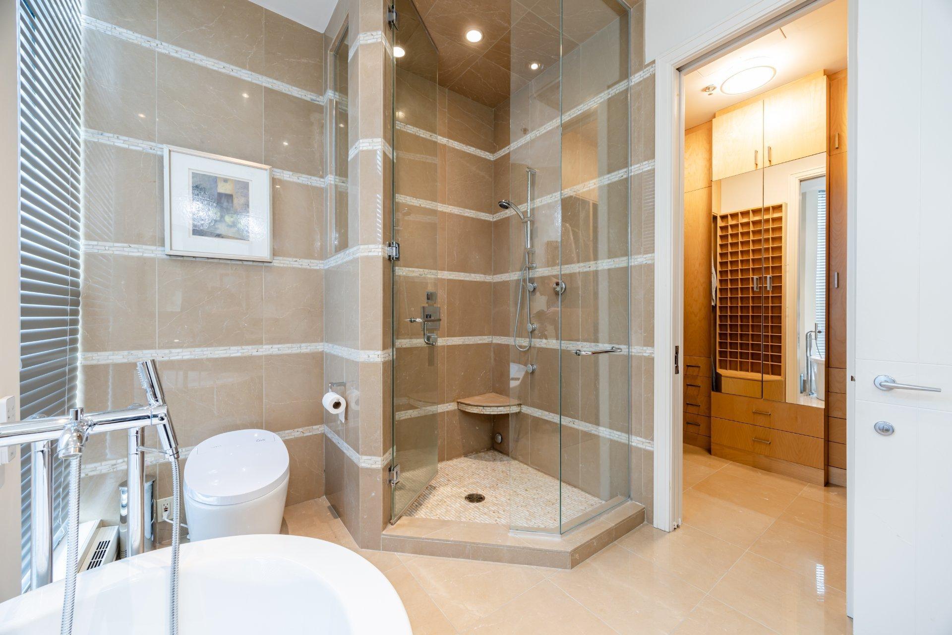 









1100


Rue de la Montagne

, 2601,
Montréal (Ville-Marie),




QC
H3G0A2

