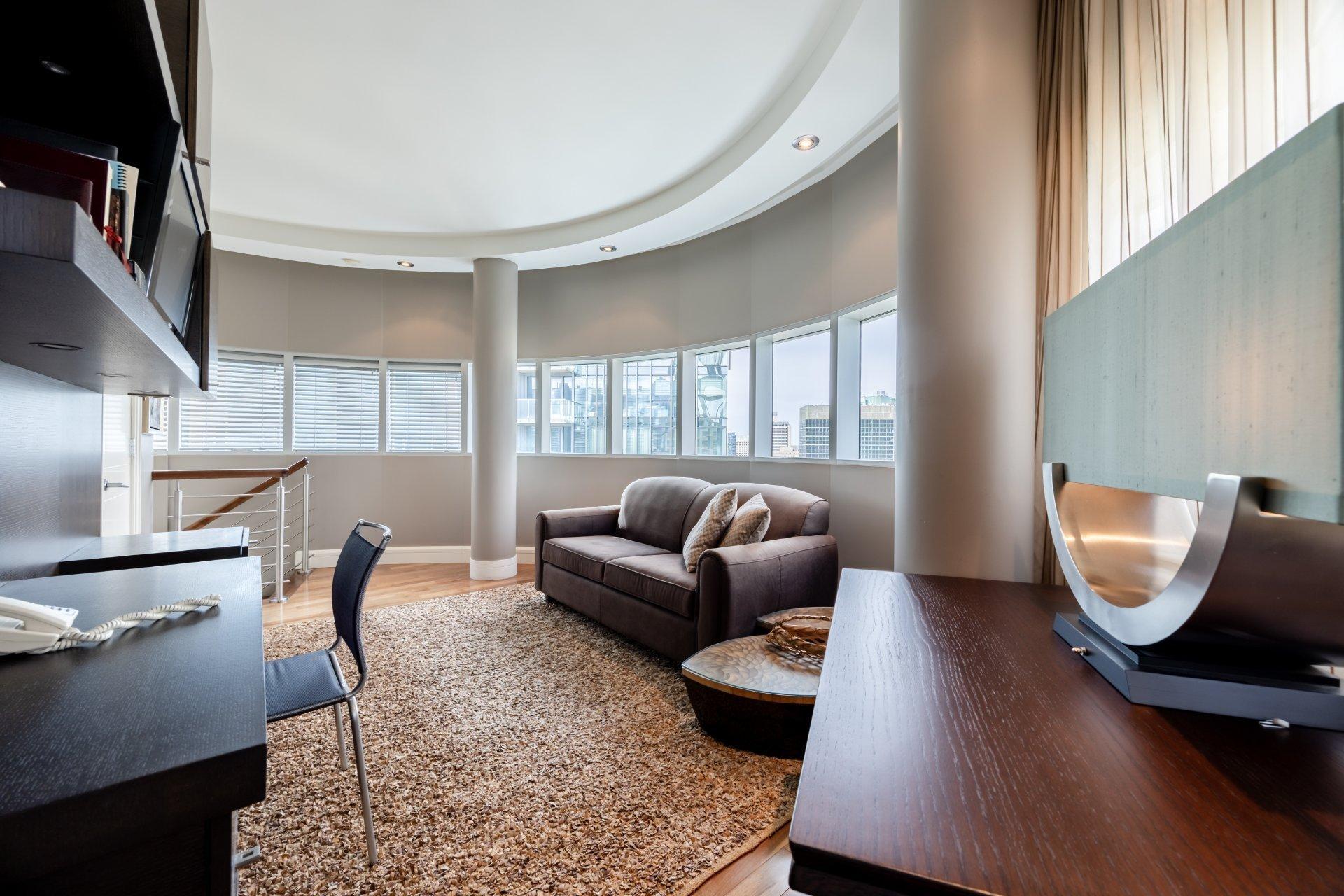 









1100


Rue de la Montagne

, 2601,
Montréal (Ville-Marie),




QC
H3G0A2

