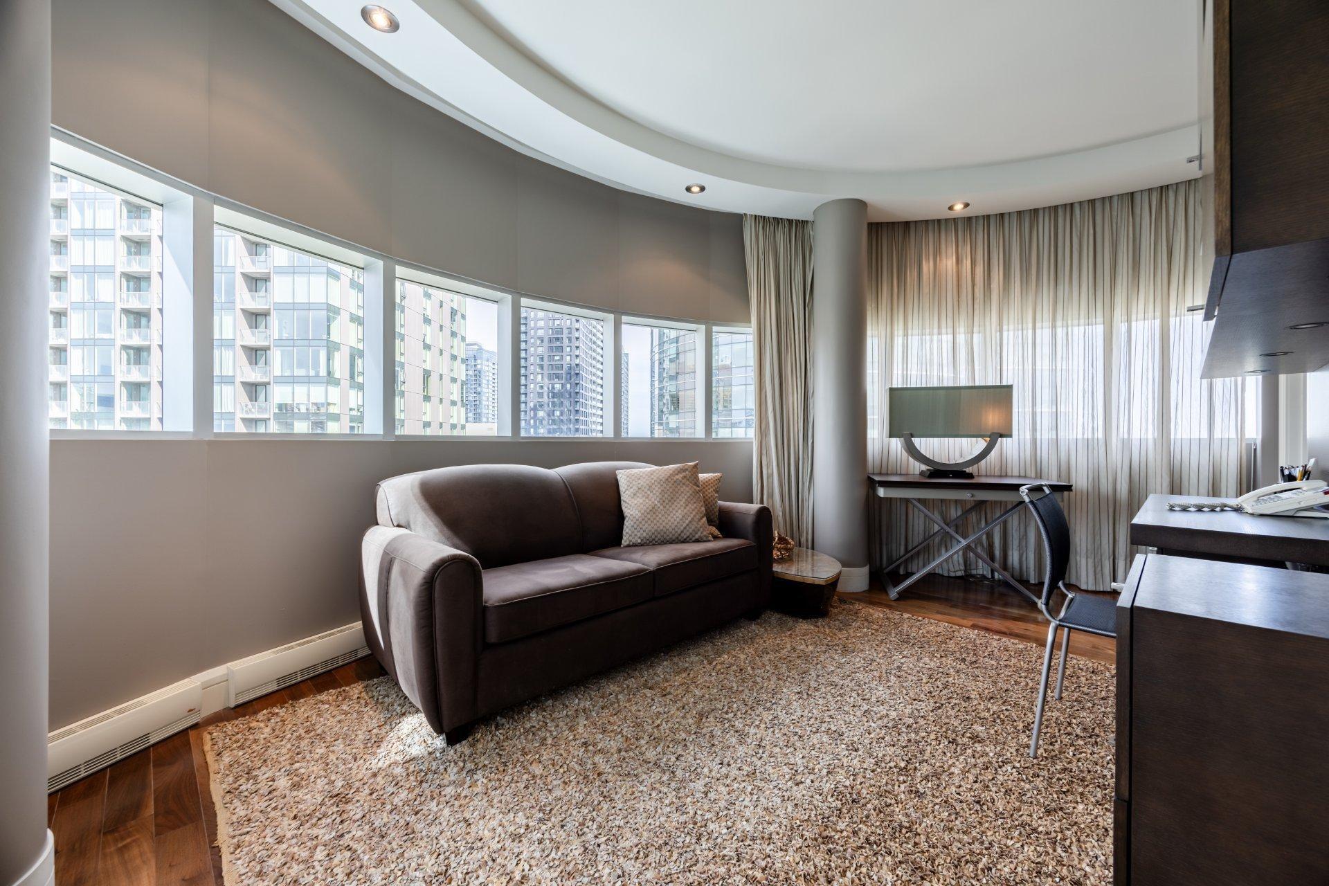 









1100


Rue de la Montagne

, 2601,
Montréal (Ville-Marie),




QC
H3G0A2

