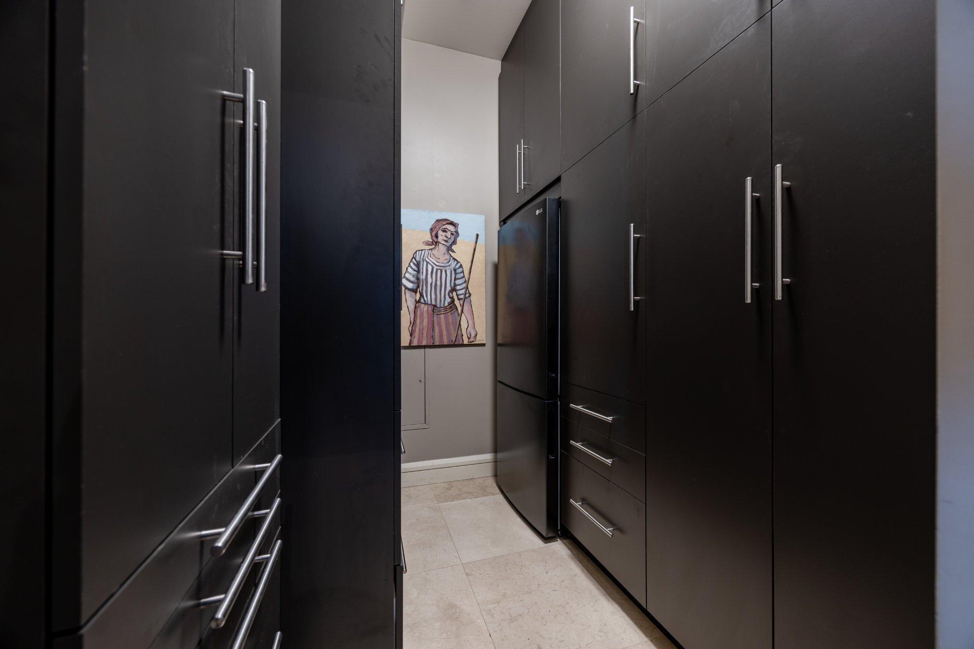 









1100


Rue de la Montagne

, 2601,
Montréal (Ville-Marie),




QC
H3G0A2

