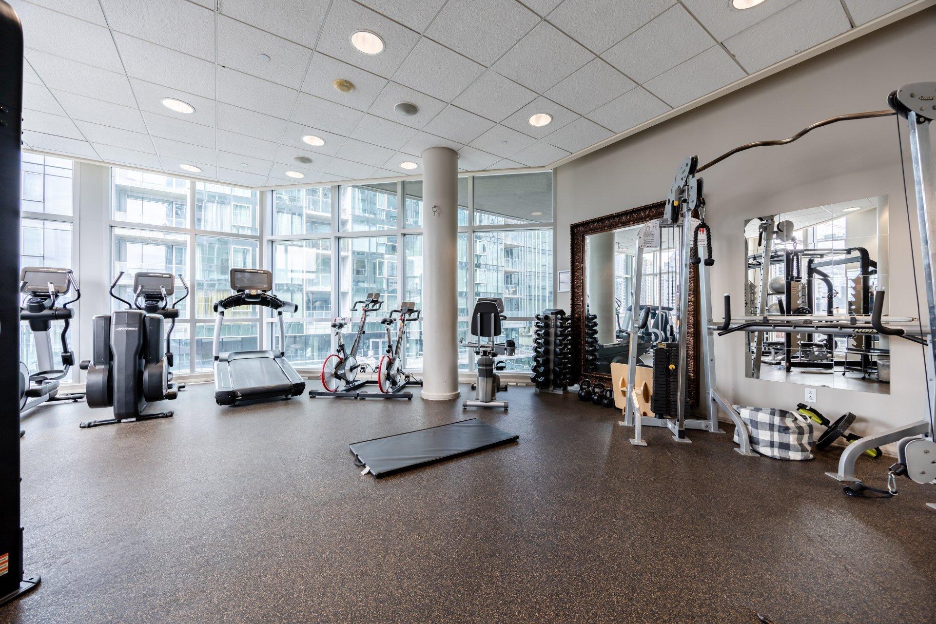 









1100


Rue de la Montagne

, 2601,
Montréal (Ville-Marie),




QC
H3G0A2

