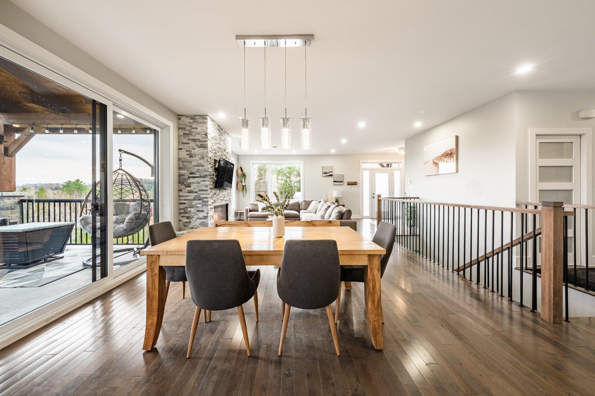 









110


Rue Scott

,
Ayer's Cliff,




QC
J0B1C0


