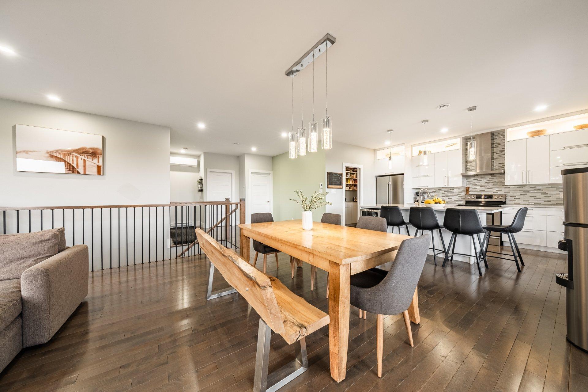 









110


Rue Scott

,
Ayer's Cliff,




QC
J0B1C0

