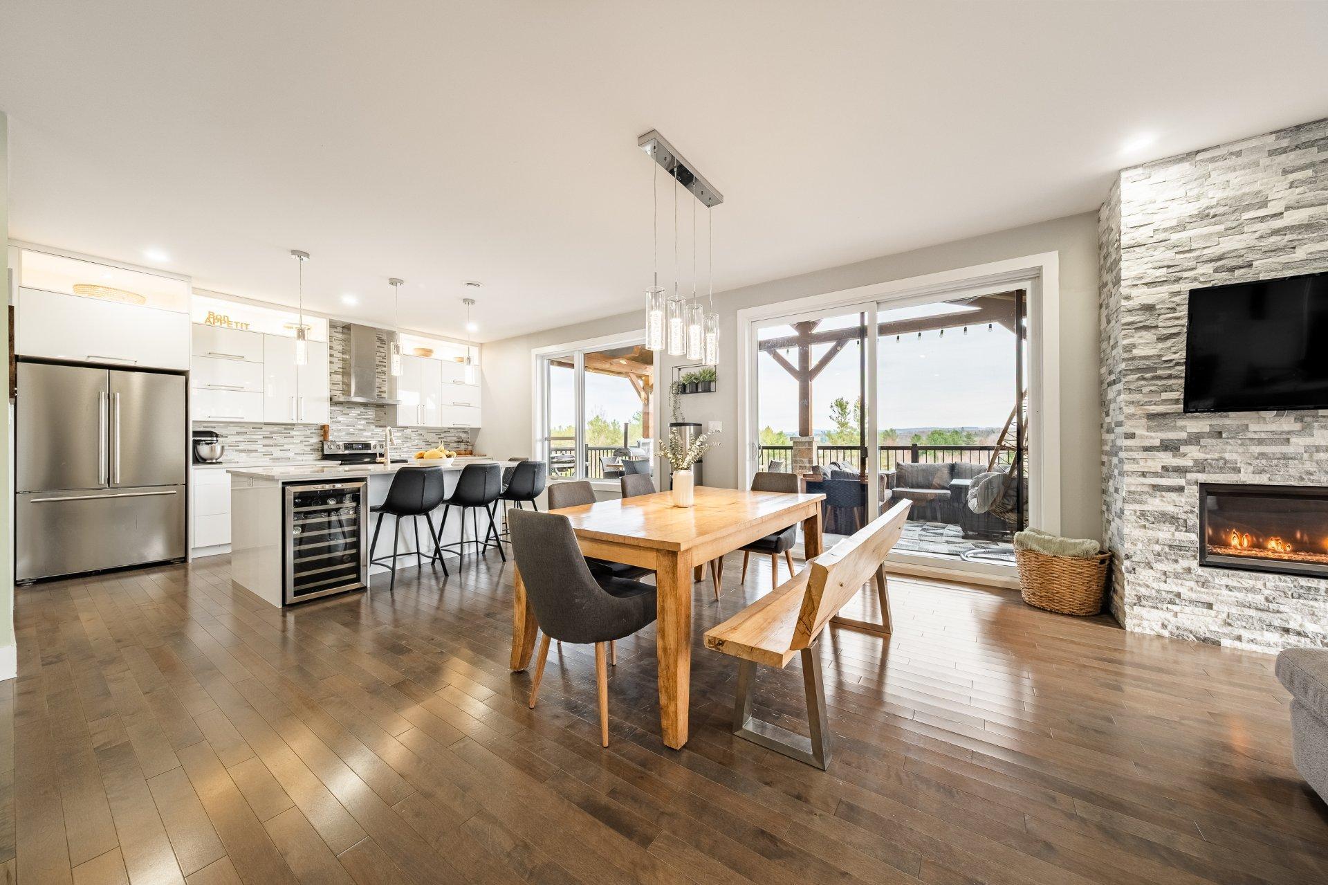 









110


Rue Scott

,
Ayer's Cliff,




QC
J0B1C0

