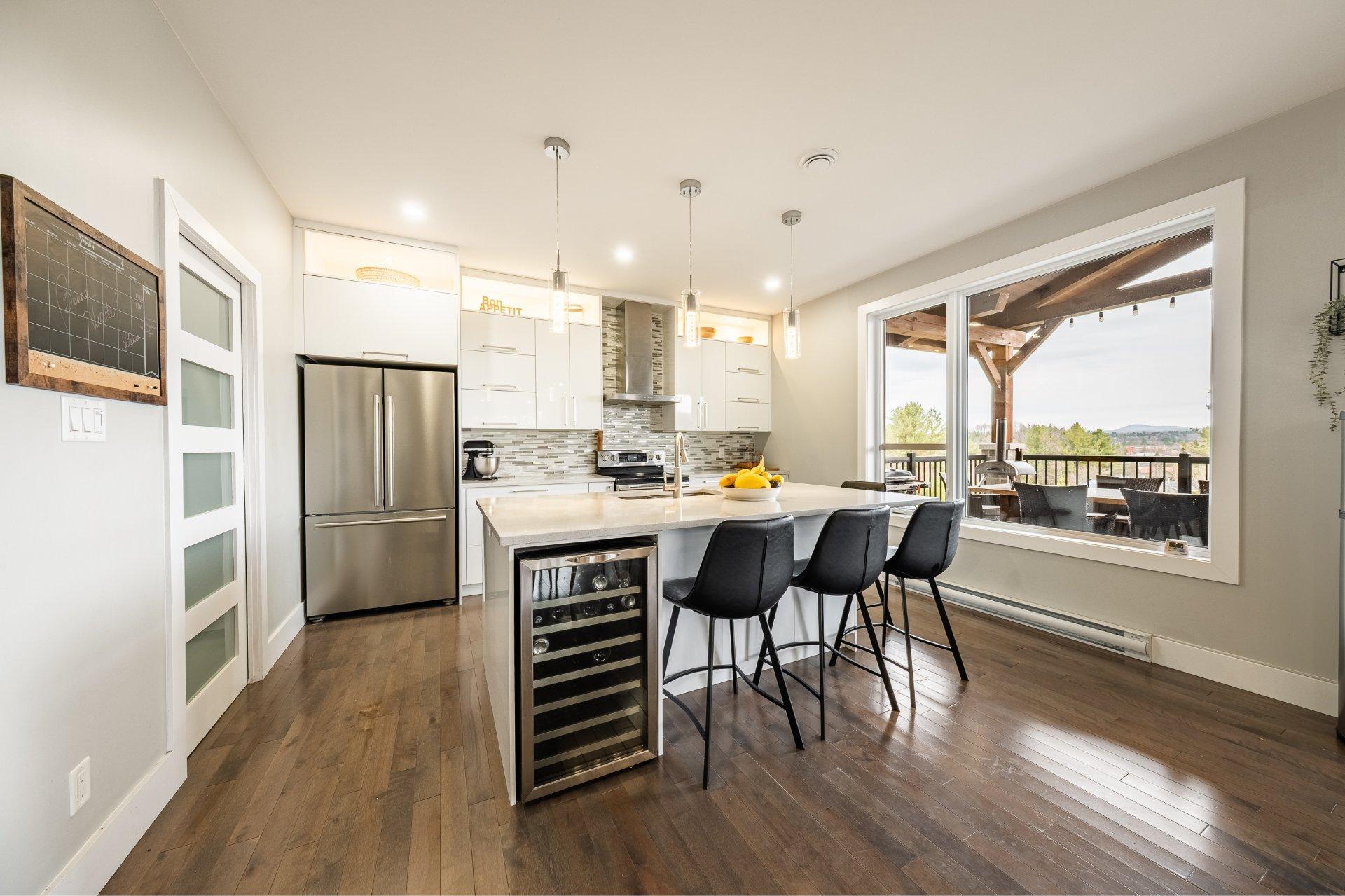 









110


Rue Scott

,
Ayer's Cliff,




QC
J0B1C0

