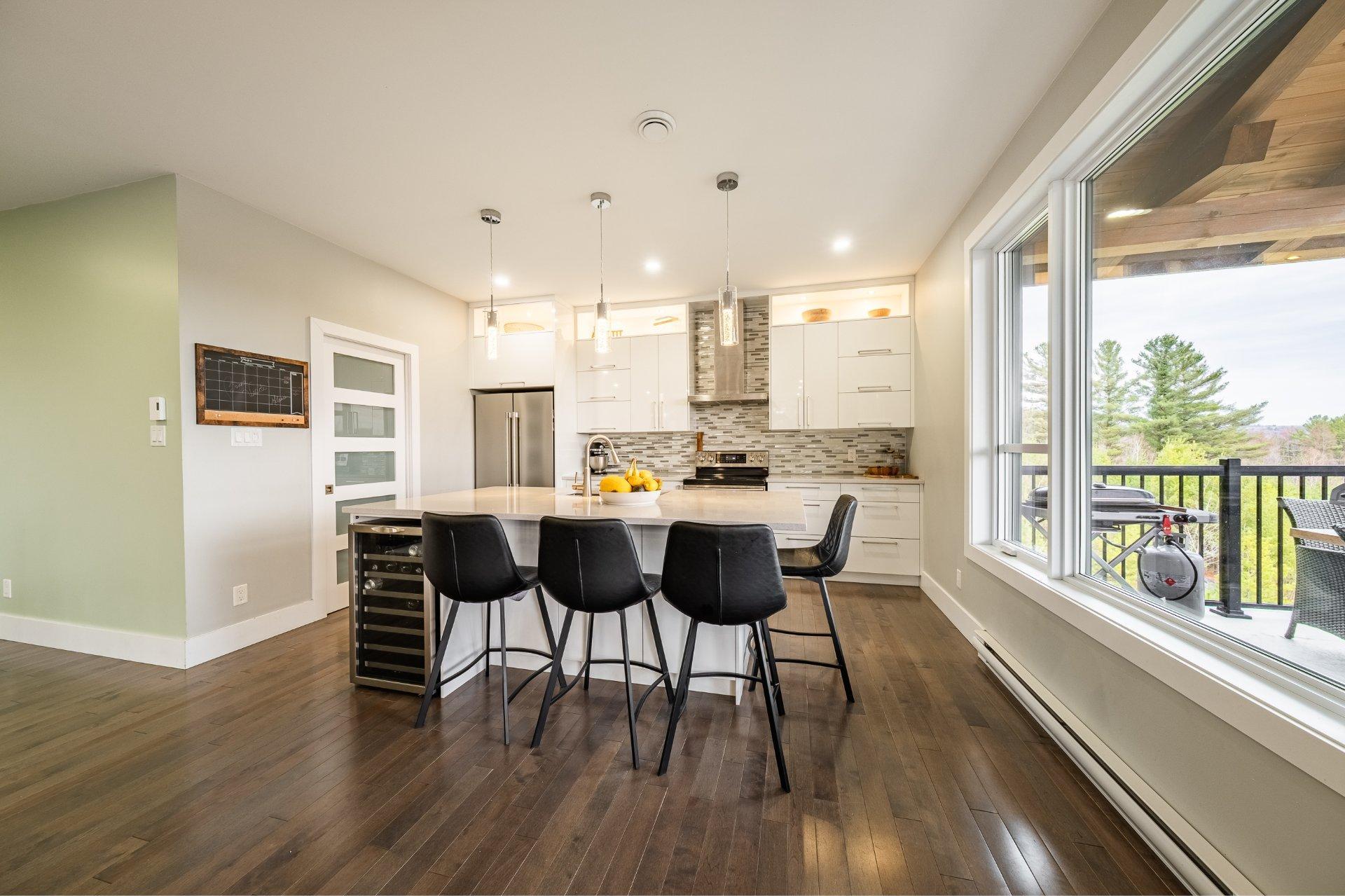 









110


Rue Scott

,
Ayer's Cliff,




QC
J0B1C0

