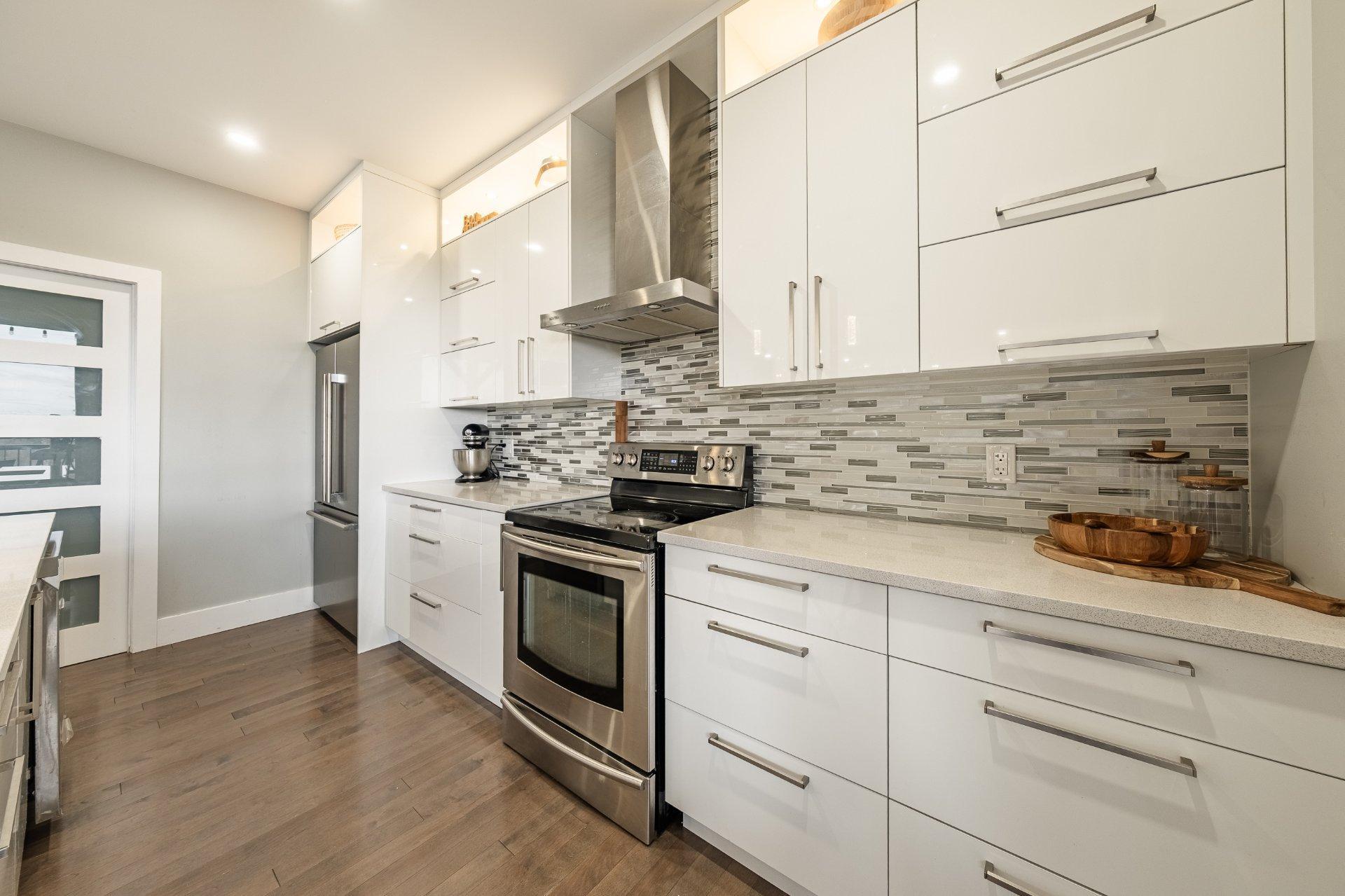 









110


Rue Scott

,
Ayer's Cliff,




QC
J0B1C0

