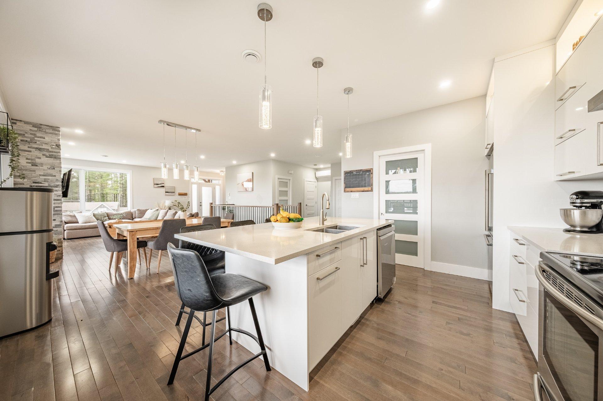 









110


Rue Scott

,
Ayer's Cliff,




QC
J0B1C0

