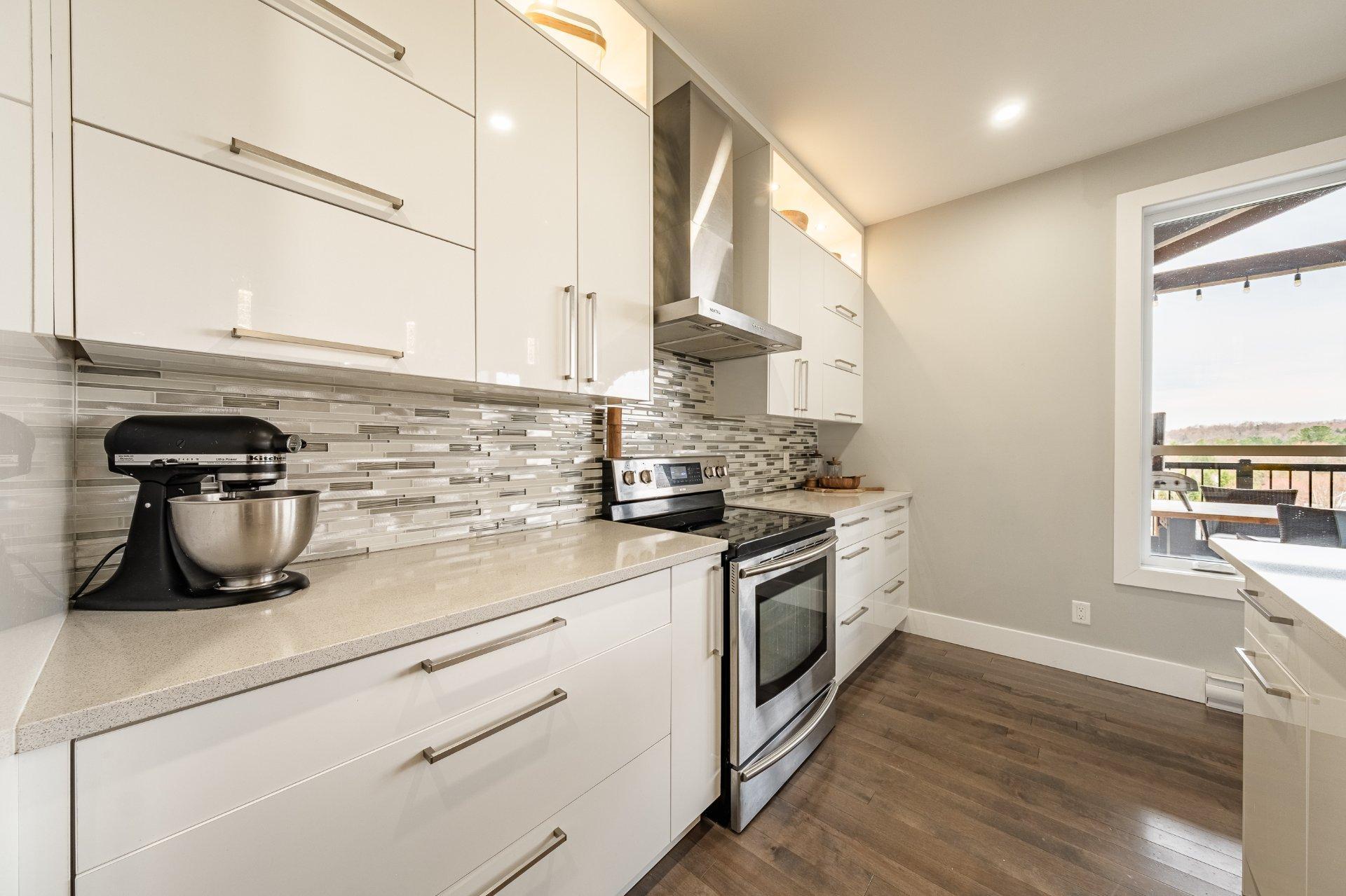









110


Rue Scott

,
Ayer's Cliff,




QC
J0B1C0

