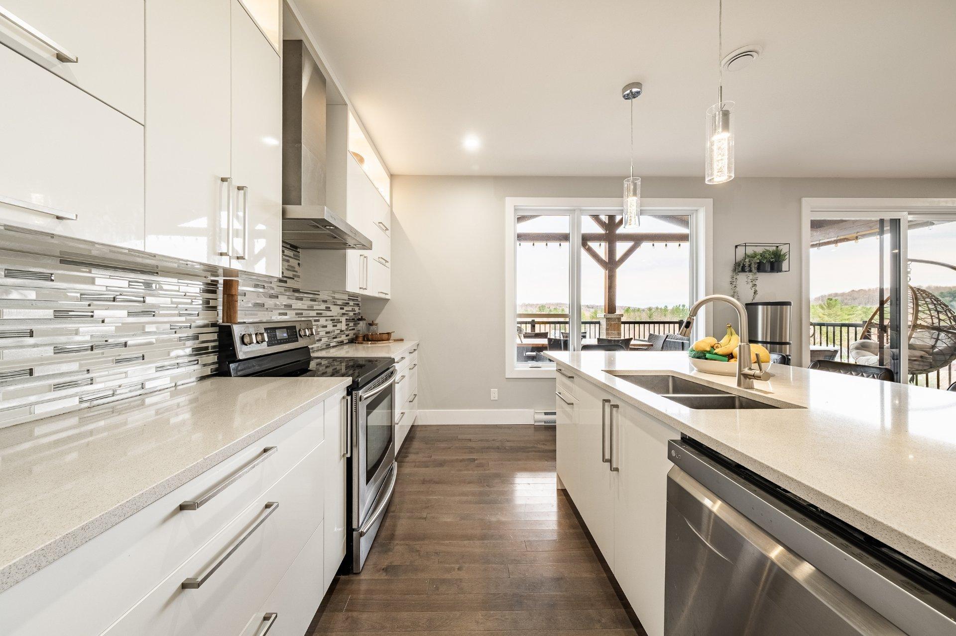 









110


Rue Scott

,
Ayer's Cliff,




QC
J0B1C0

