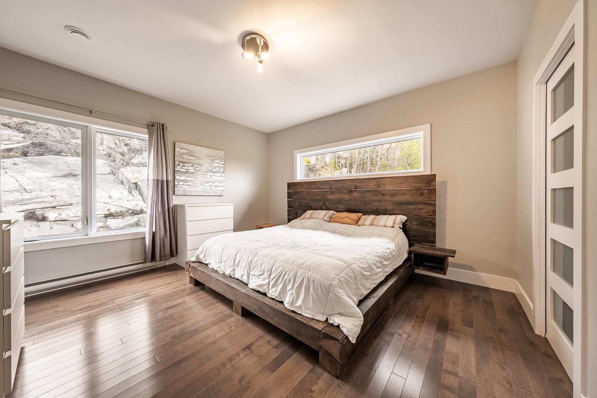 









110


Rue Scott

,
Ayer's Cliff,




QC
J0B1C0

