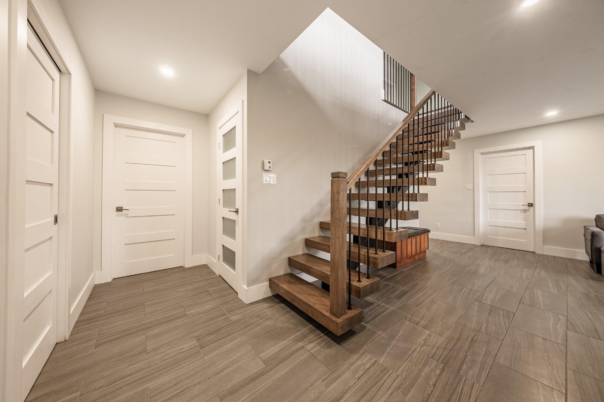 









110


Rue Scott

,
Ayer's Cliff,




QC
J0B1C0

