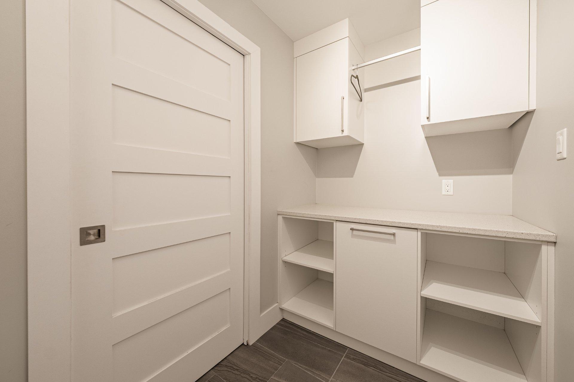 









110


Rue Scott

,
Ayer's Cliff,




QC
J0B1C0


