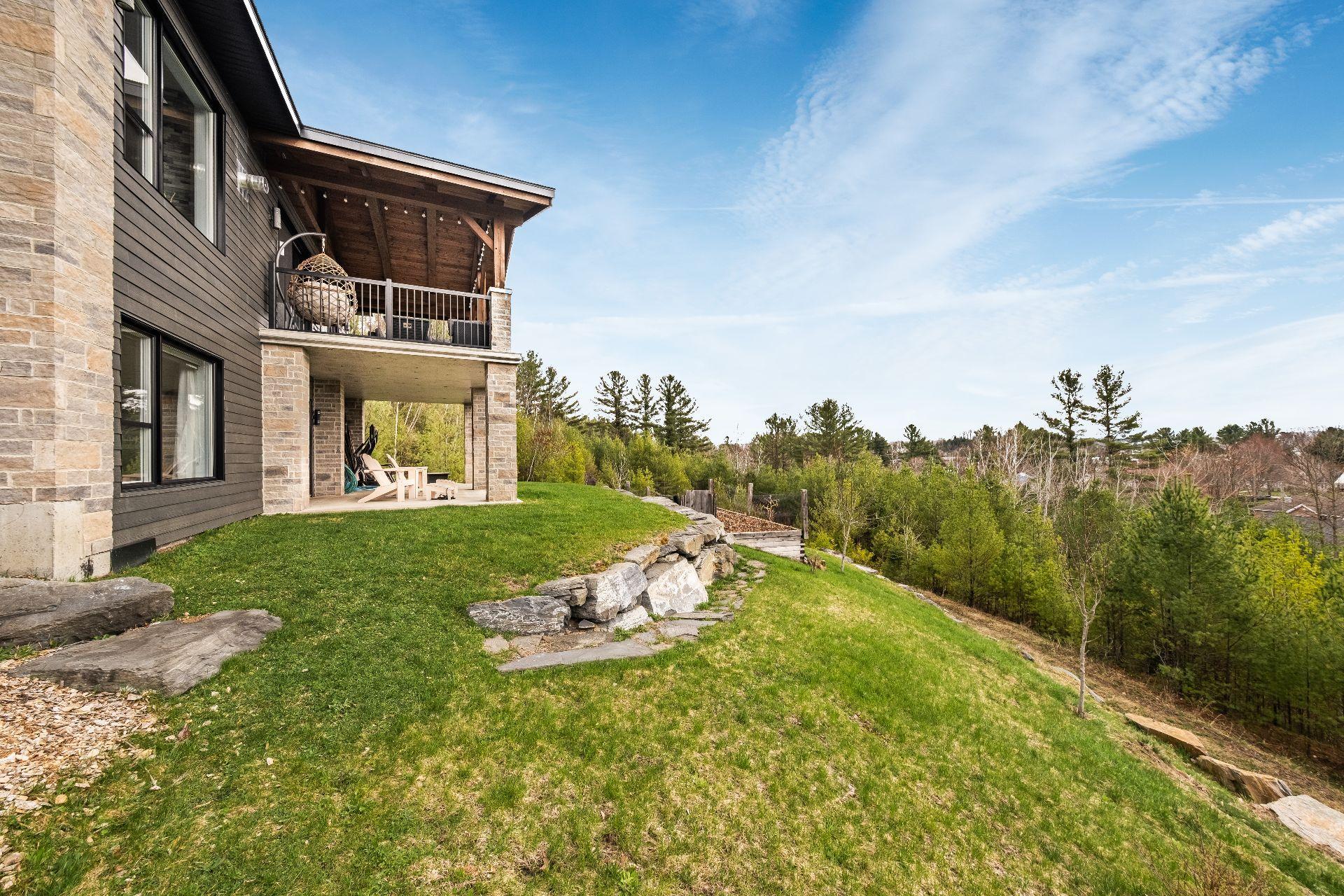 









110


Rue Scott

,
Ayer's Cliff,




QC
J0B1C0

