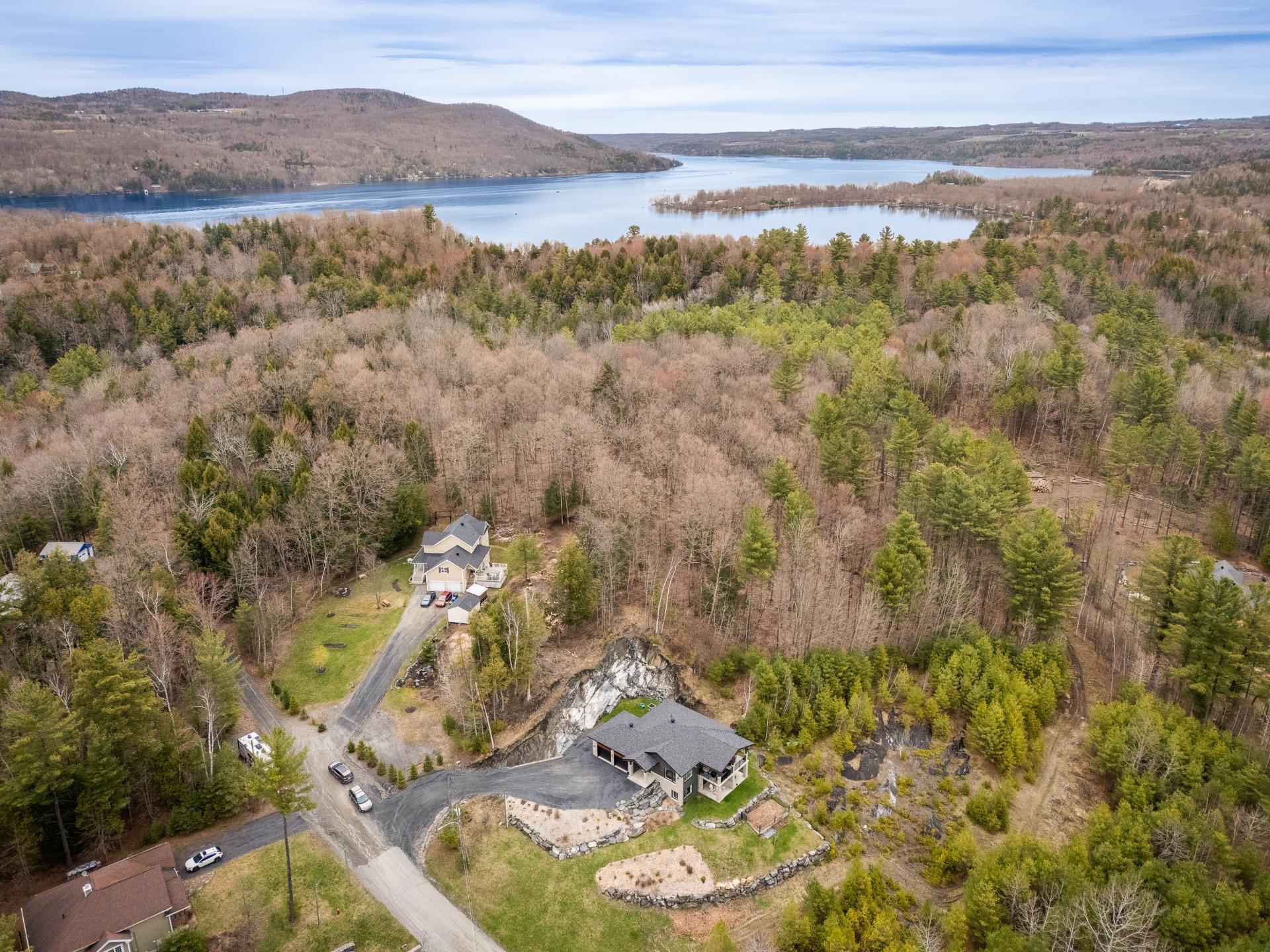









110


Rue Scott

,
Ayer's Cliff,




QC
J0B1C0


