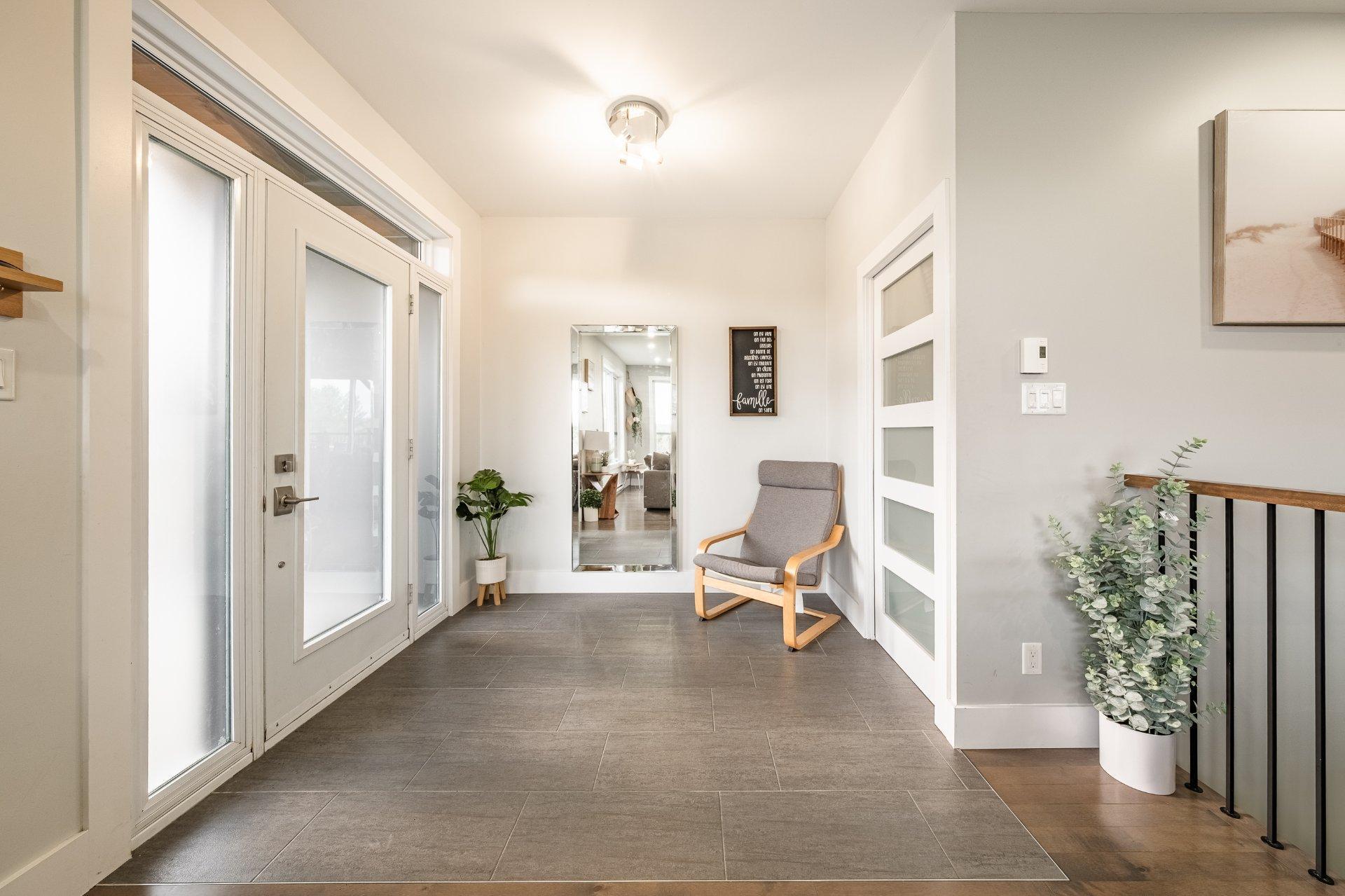 









110


Rue Scott

,
Ayer's Cliff,




QC
J0B1C0

