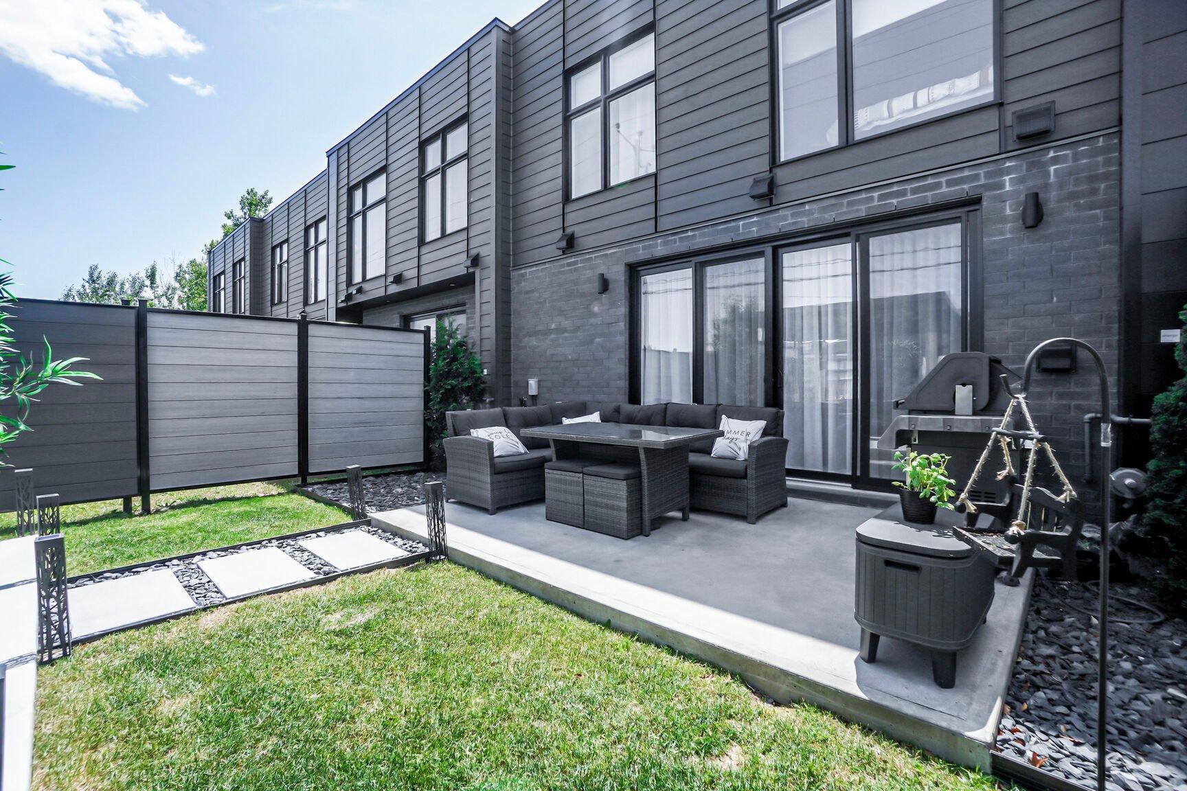 









684


Ch. du Golf

,
Sainte-Julie,




QC
J3Y1Y1

