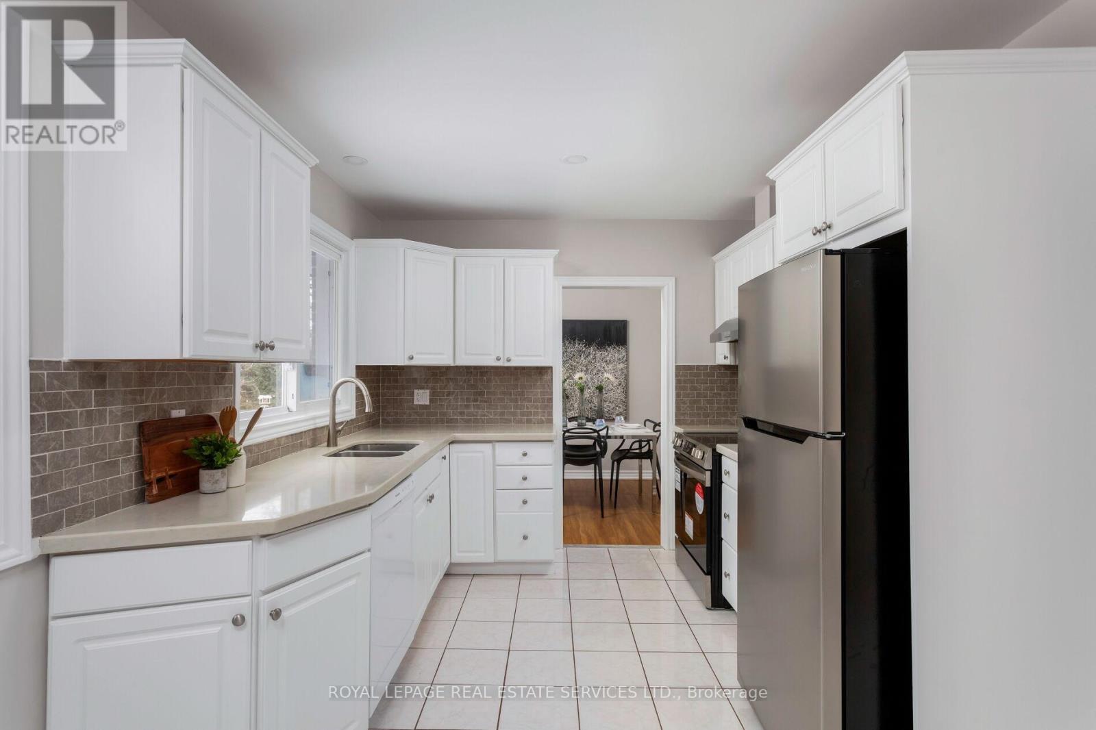 












1181 NEWTON ROAD

,
Oakville,




Ontario
L6H2A1

