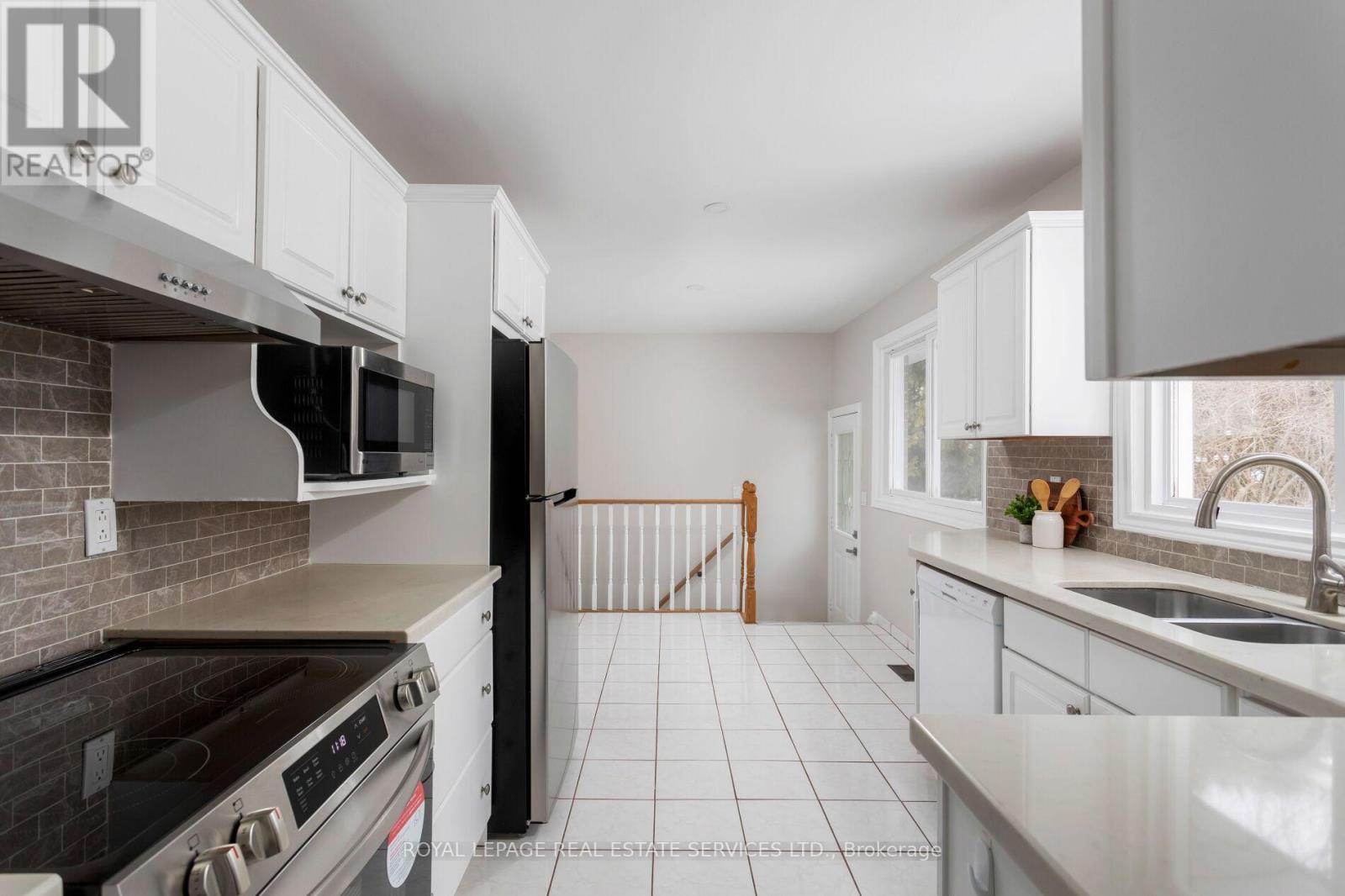 












1181 NEWTON ROAD

,
Oakville,




Ontario
L6H2A1

