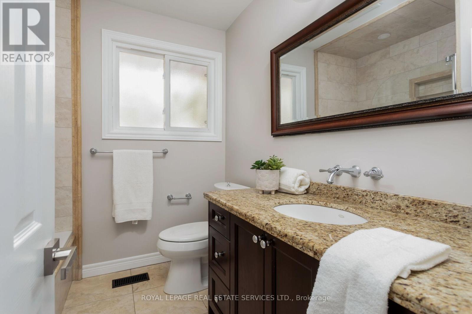 












1181 NEWTON ROAD

,
Oakville,




Ontario
L6H2A1

