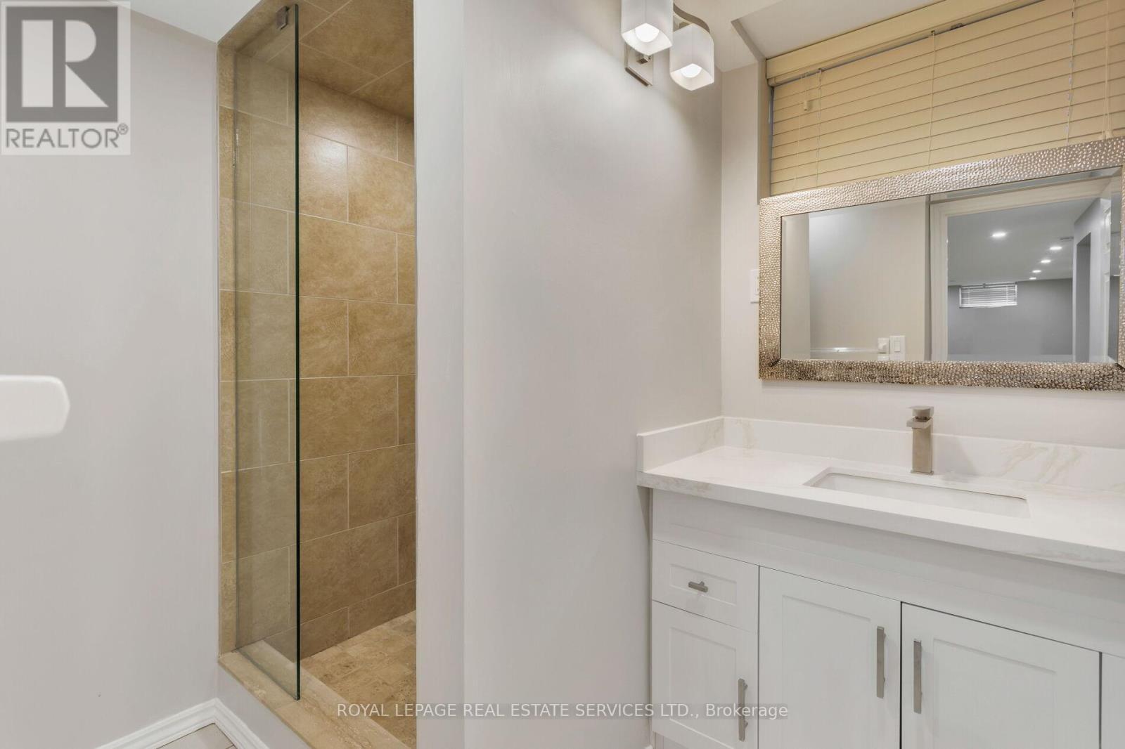 












1181 NEWTON ROAD

,
Oakville,




Ontario
L6H2A1

