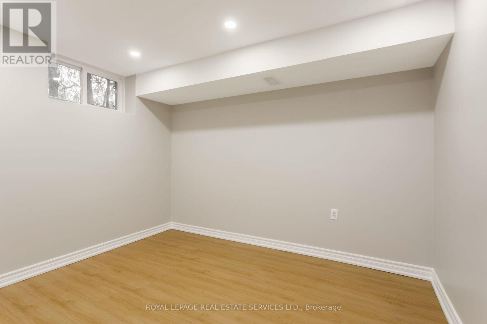 












1181 NEWTON ROAD

,
Oakville,




Ontario
L6H2A1

