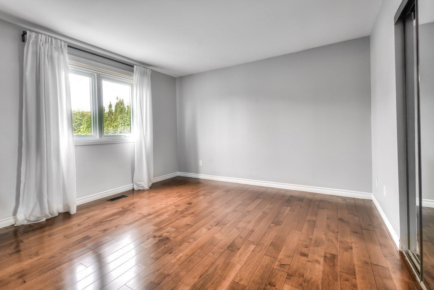 









5665


Rue Boileau

,
Brossard,




QC
J4Z1V4

