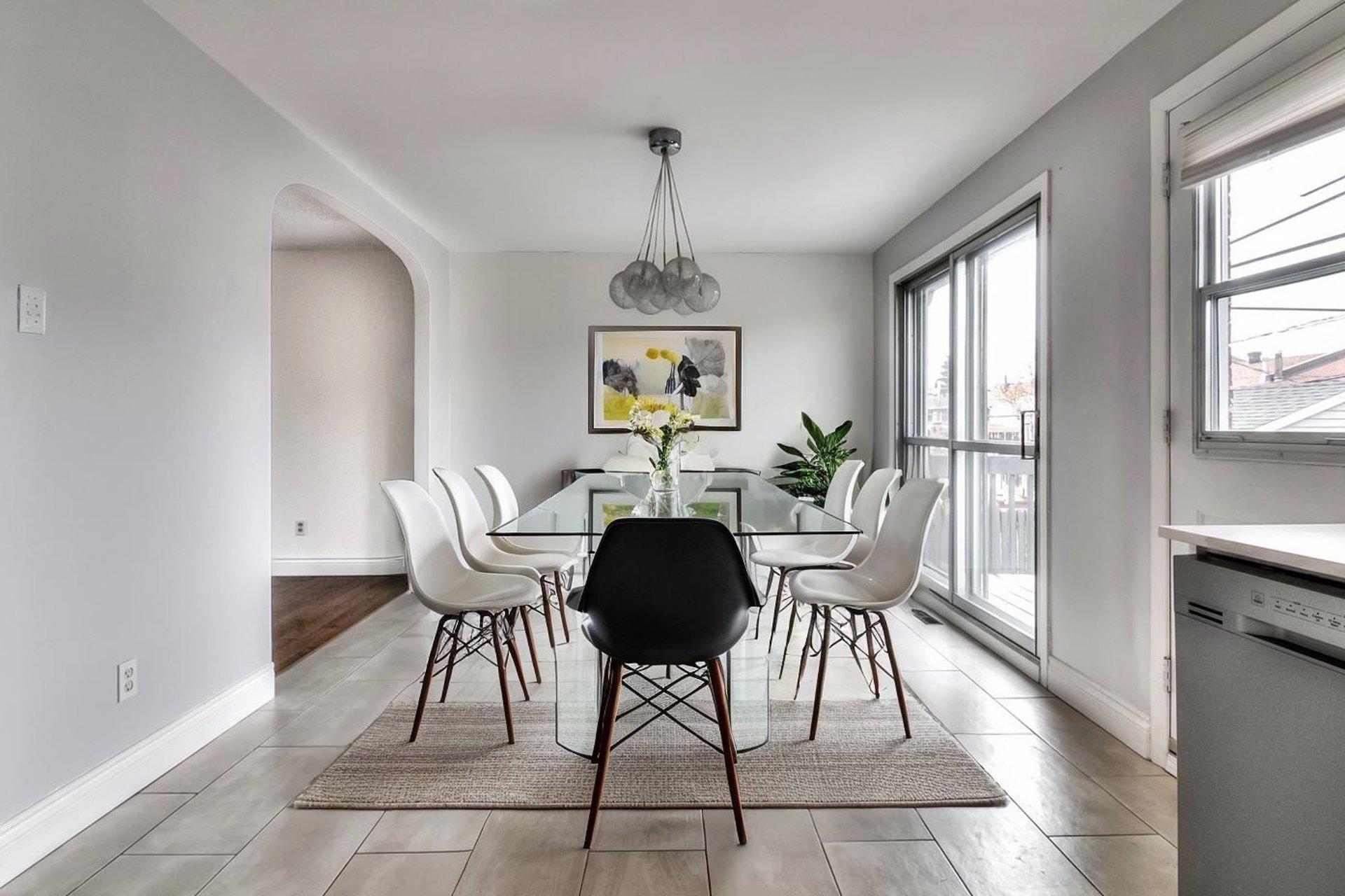 









5665


Rue Boileau

,
Brossard,




QC
J4Z1V4

