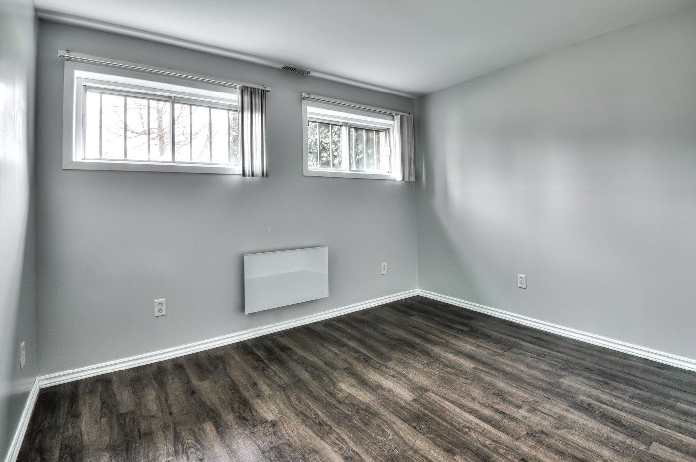 









5665


Rue Boileau

,
Brossard,




QC
J4Z1V4

